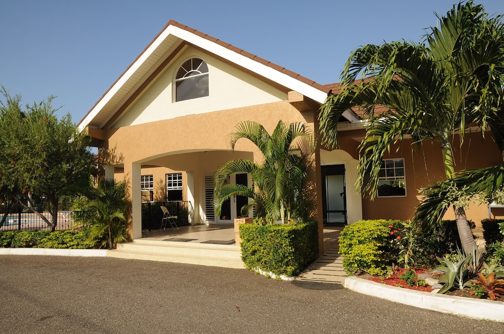 Drax Hall Country Club 2 Bed Villa
