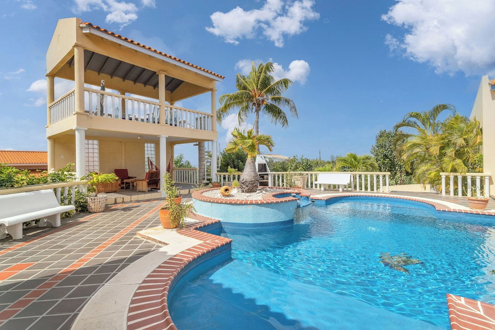 La Pura Vista Resort