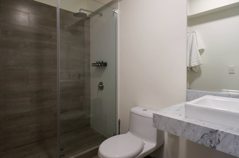 w Grandiose 1BR w Great Balcony in San Isidro