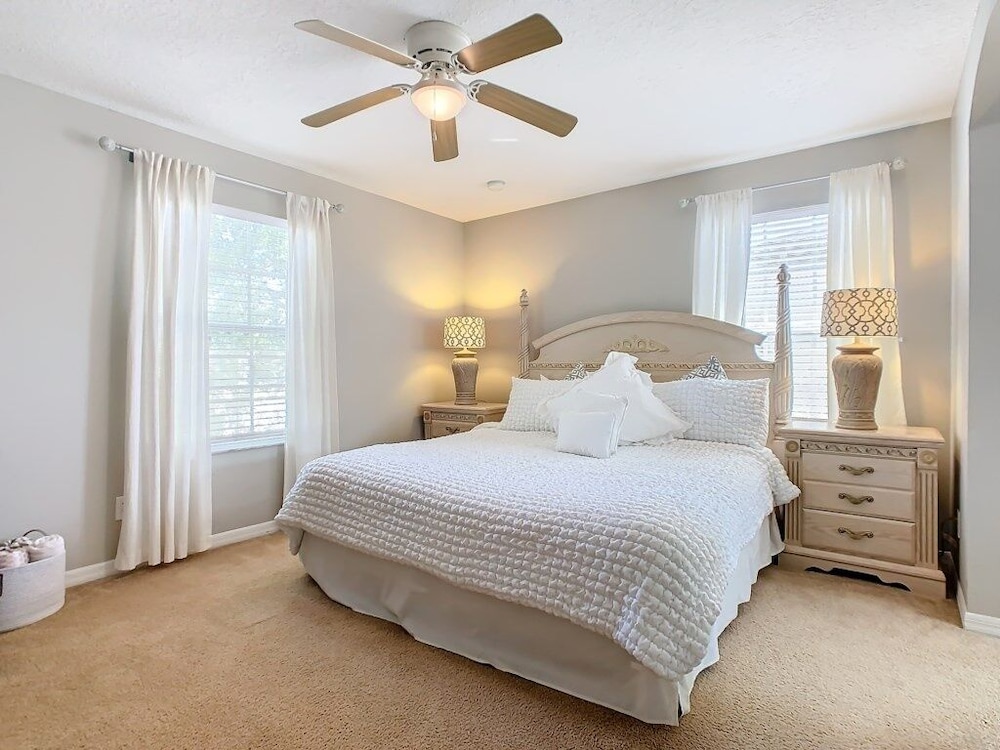 Spacious 5br Home W/ Private Pool+spa In Scenic Davenport Location 5 Bedroom Villa