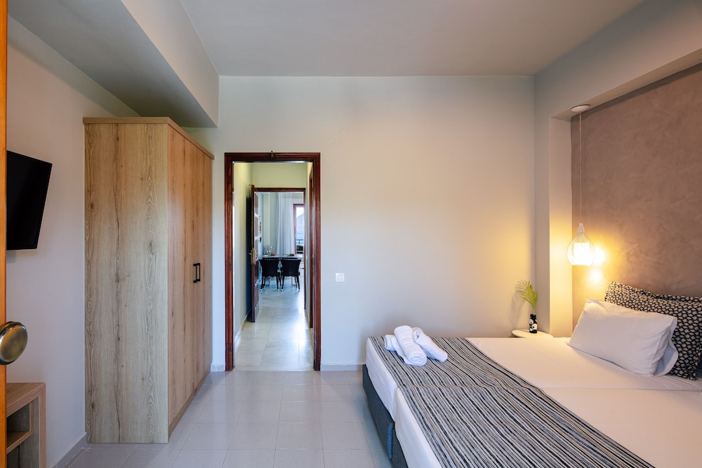 Anthos Apartments