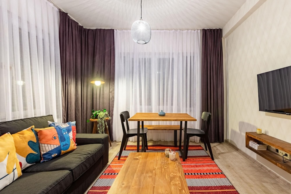 Modern Flat 5-min Walk to Taksim Square in Beyoglu