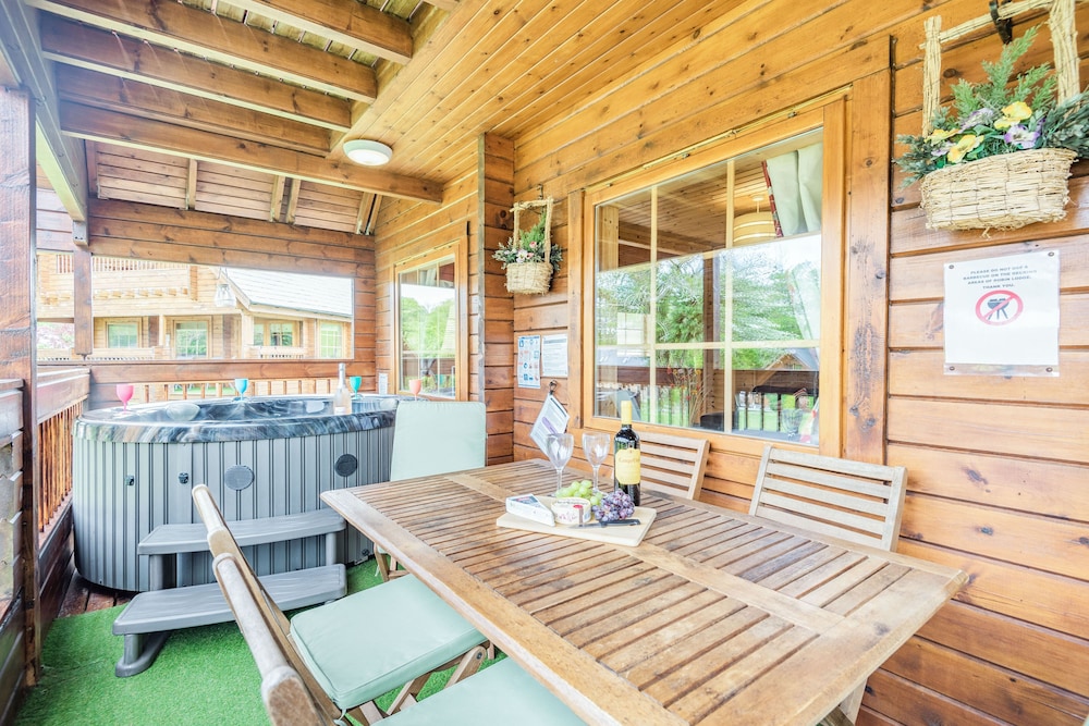 Robin Lodge