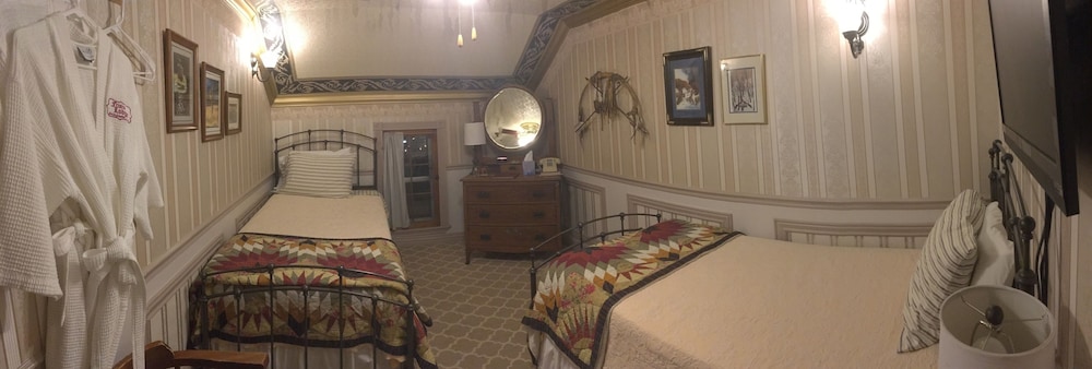 Frisco Lodge