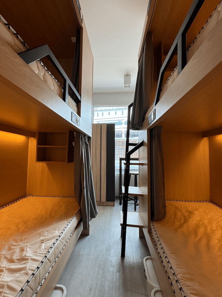 First Villa Life Hostel