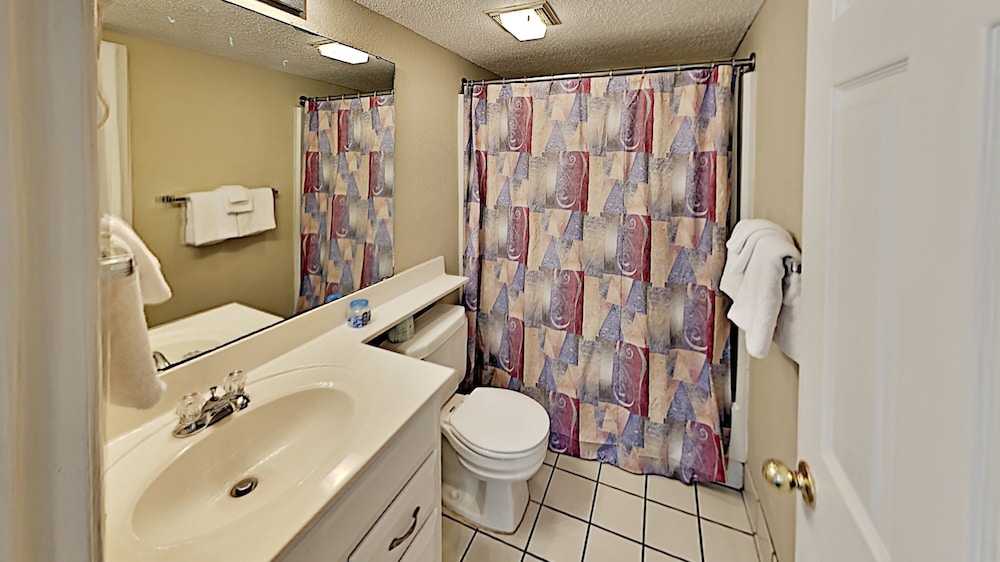 Sands Beach Club 123 2 Bedroom Condo