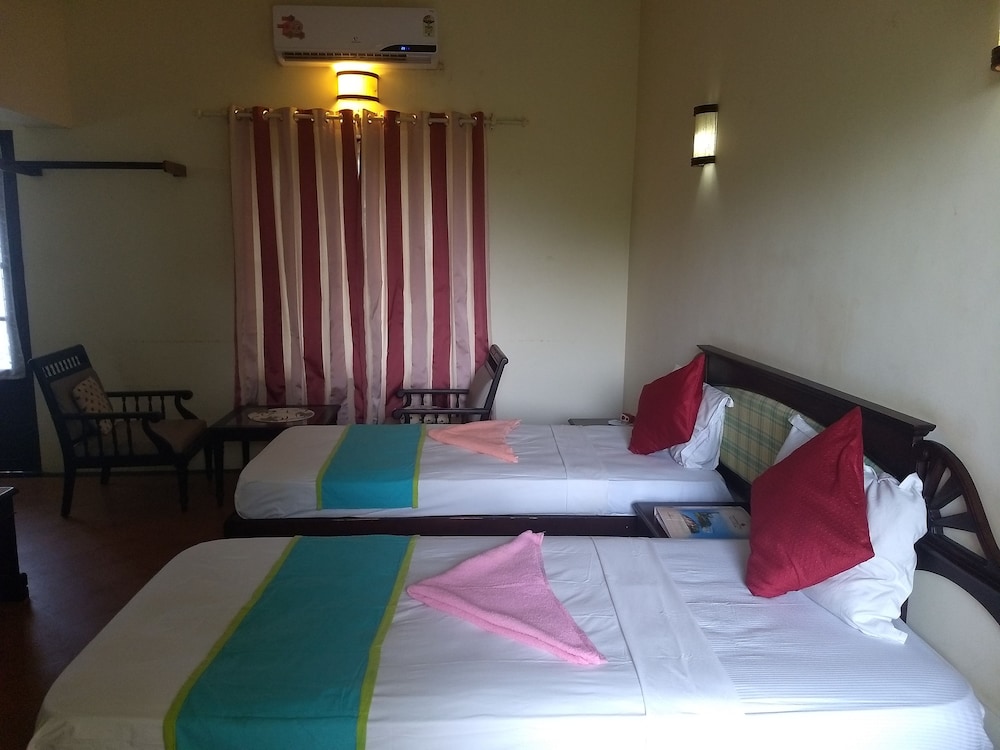 Blooming Bay - Clifftop Beach Resort
