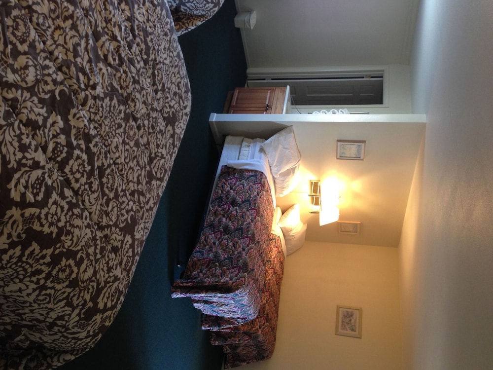 Town House Motel