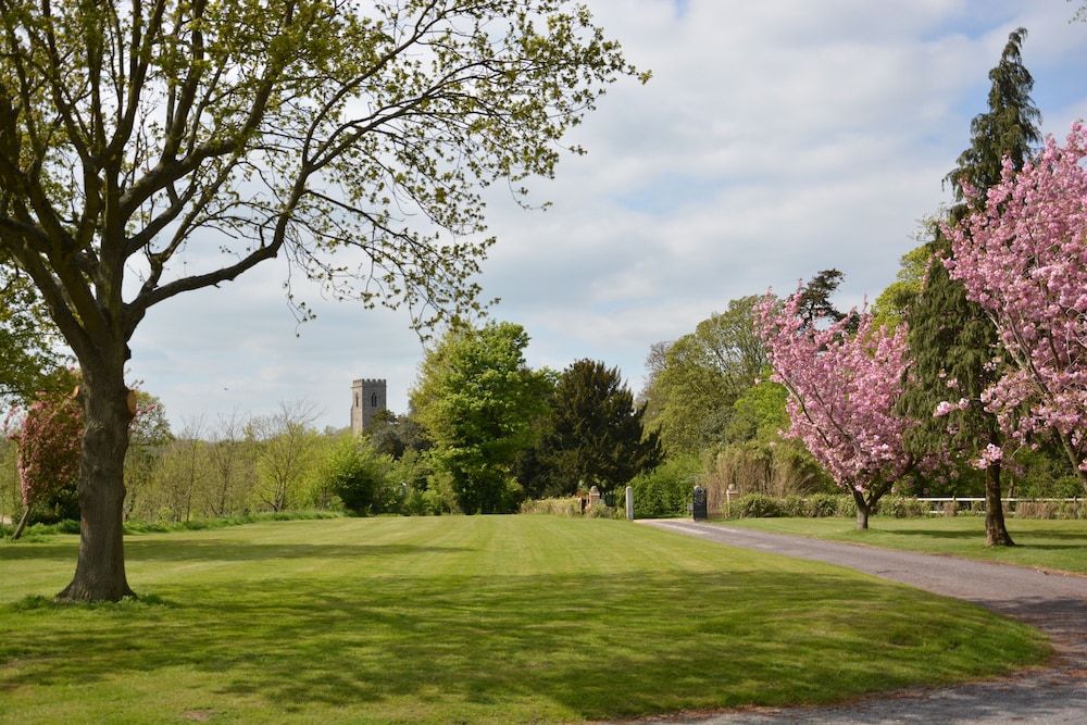 Henstead Hall