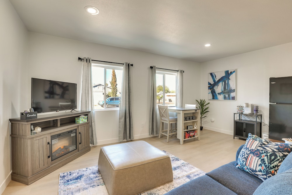 Phoenix Casita 11 Mi to Dtwn, Baseball & More