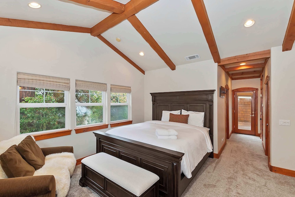 Matterhorn Peak Lodge – Upscale Mountain Escape