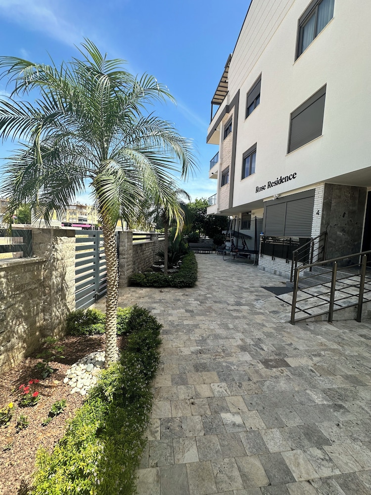 Rose Erela view 5