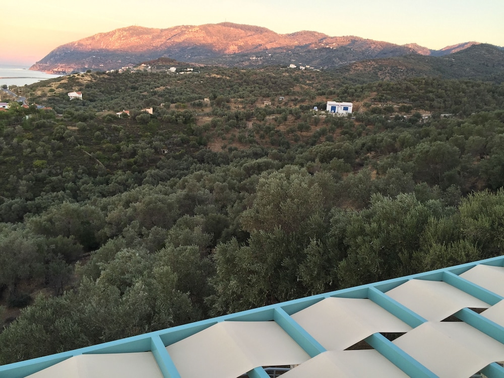 Ouzo Panoramic Houses 1, with private pool