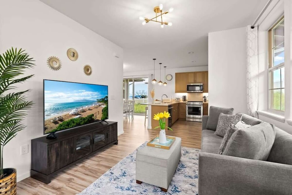 @ML Ocean View, Golf, Gazebo and Bbq, we Have All!