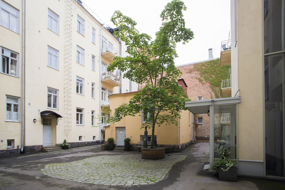 2ndhomes Katajanokka 2BR apartment with sauna view 5