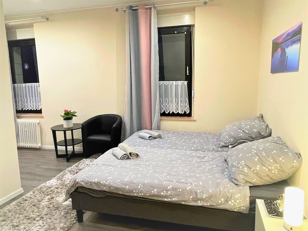 Apartment in Pellingen With Parking
