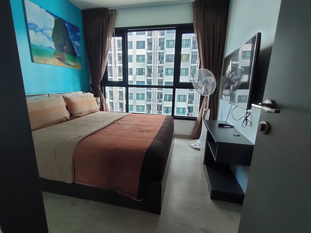 The Base Central Pattaya - 1 bdr Condo With Pool