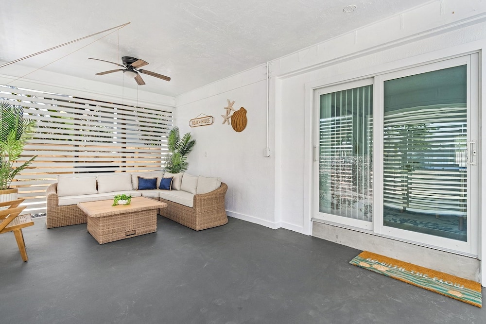 197 Beach Daze: 3br Pool Home, W/ Deeded Beach Access! 3 Bedroom Home