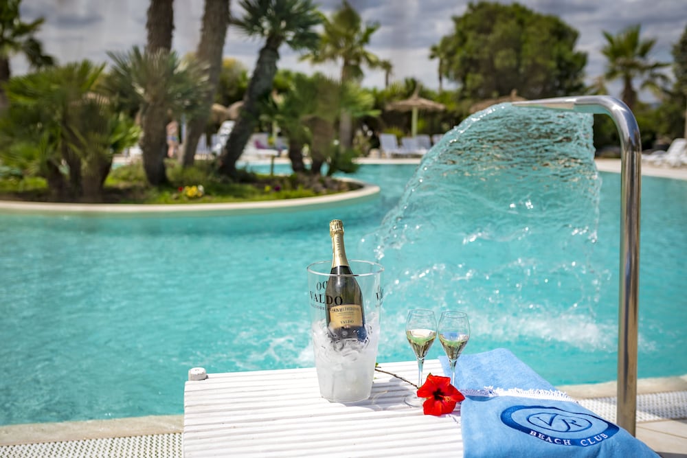 Viar Beach Club photo 4