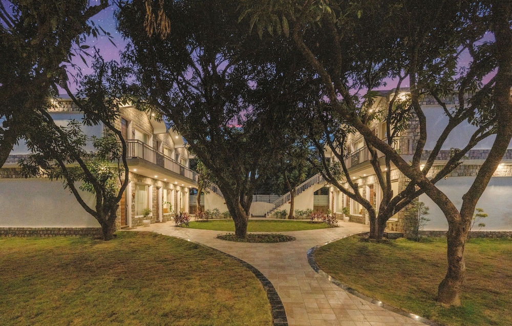River Heritage Resort