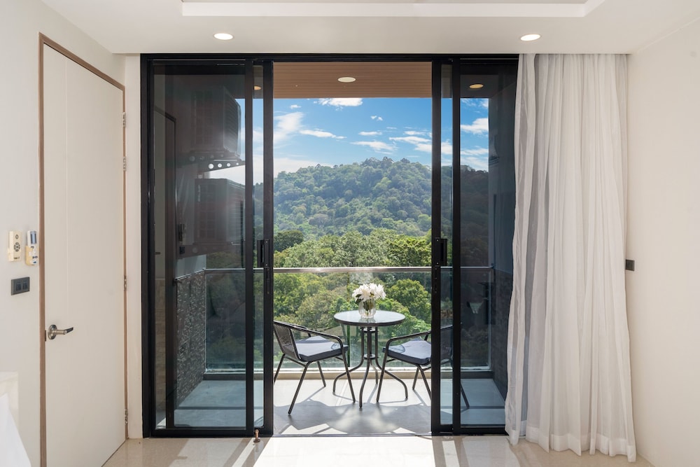 Tropical View Suite A603 at Viva Patong view 3