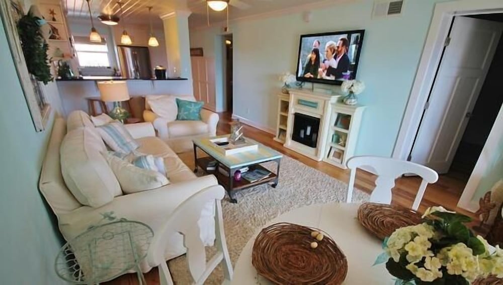 Spacious 7BR Apartment Prime Location