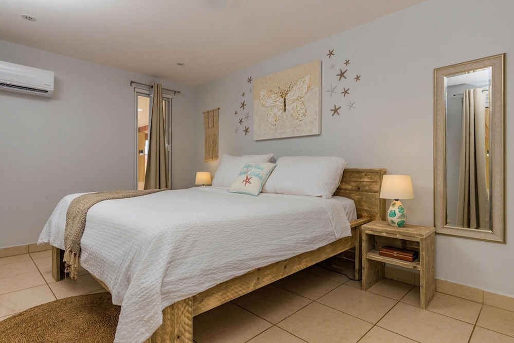 Amazing 3BR Villa w Large Private Pool Gameroom