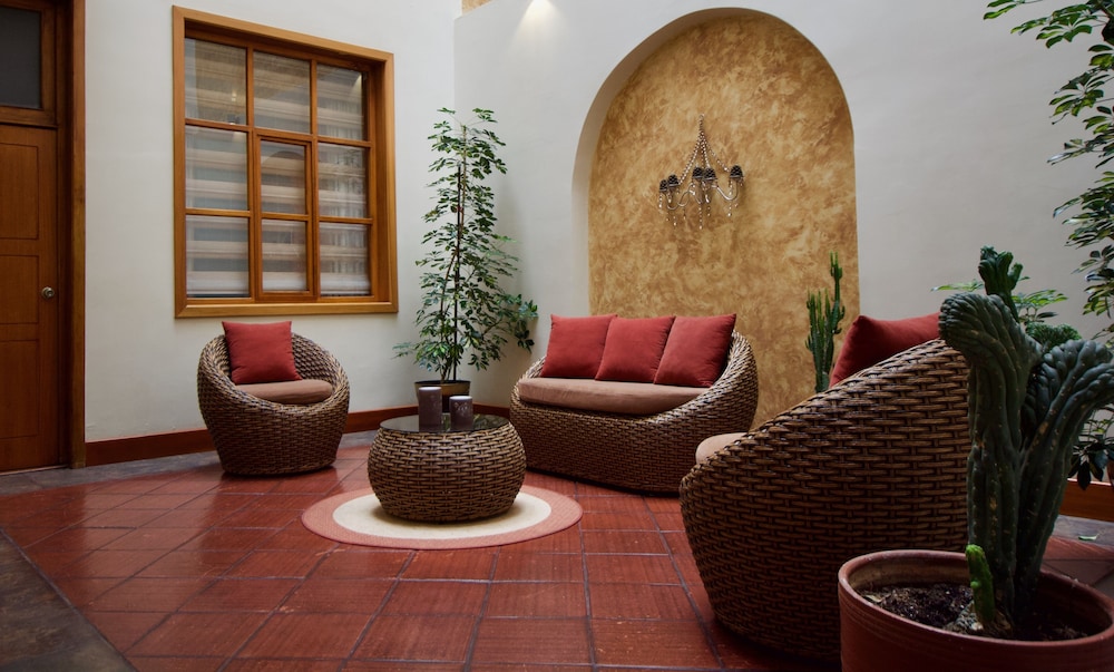 Pepe's House Cuenca Hotel & Hostel