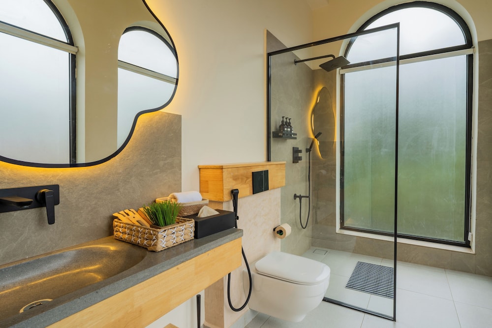 ELIVAAS Ekam | Luxe 4 BHK Villa With Pvt Pool & Patio