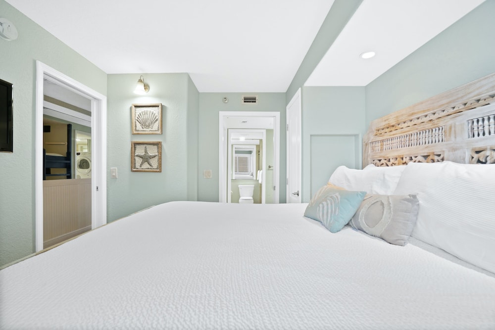 SunDestin Beach Resort by Panhandle Getaways view 3