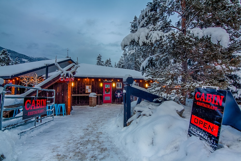Earl Grey Lodge