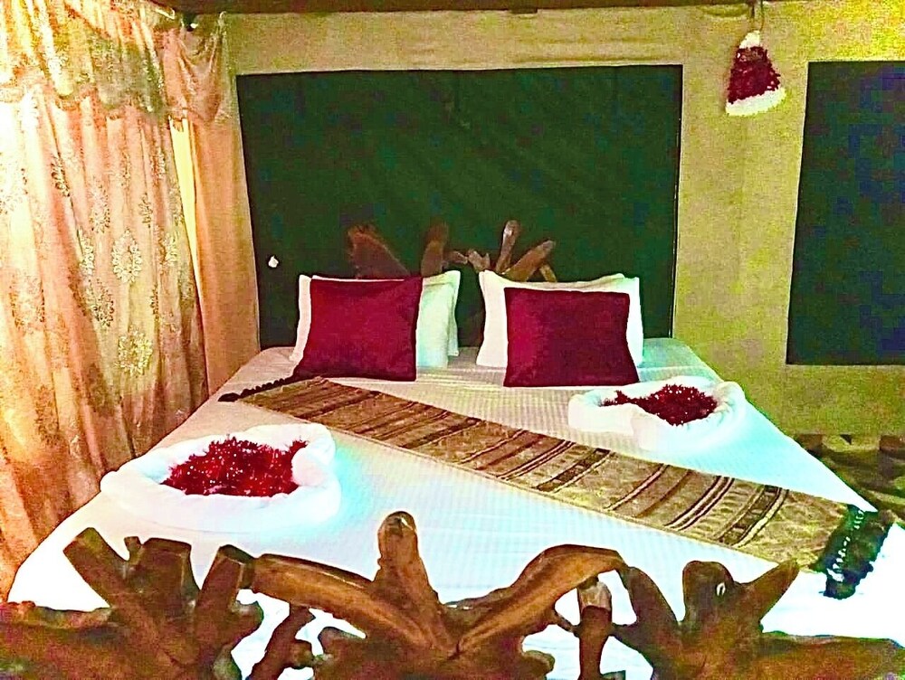 Podi Hoona Yala Safari Camp