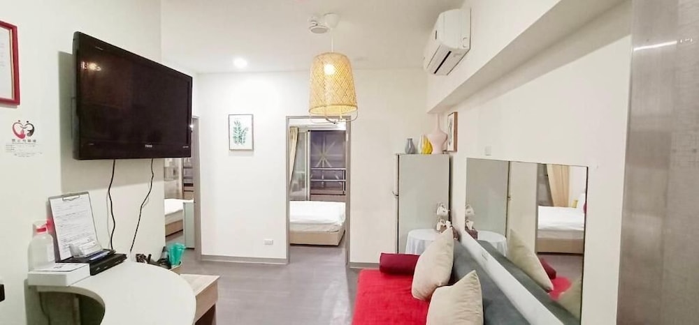 Hula Hotel - Hostel