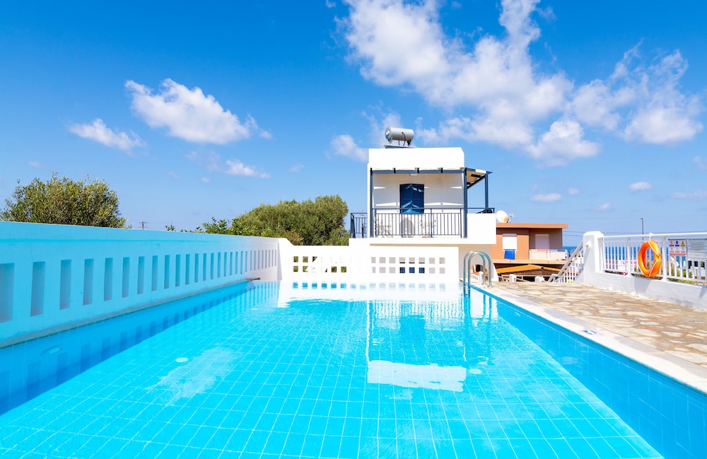Okirroi Villas