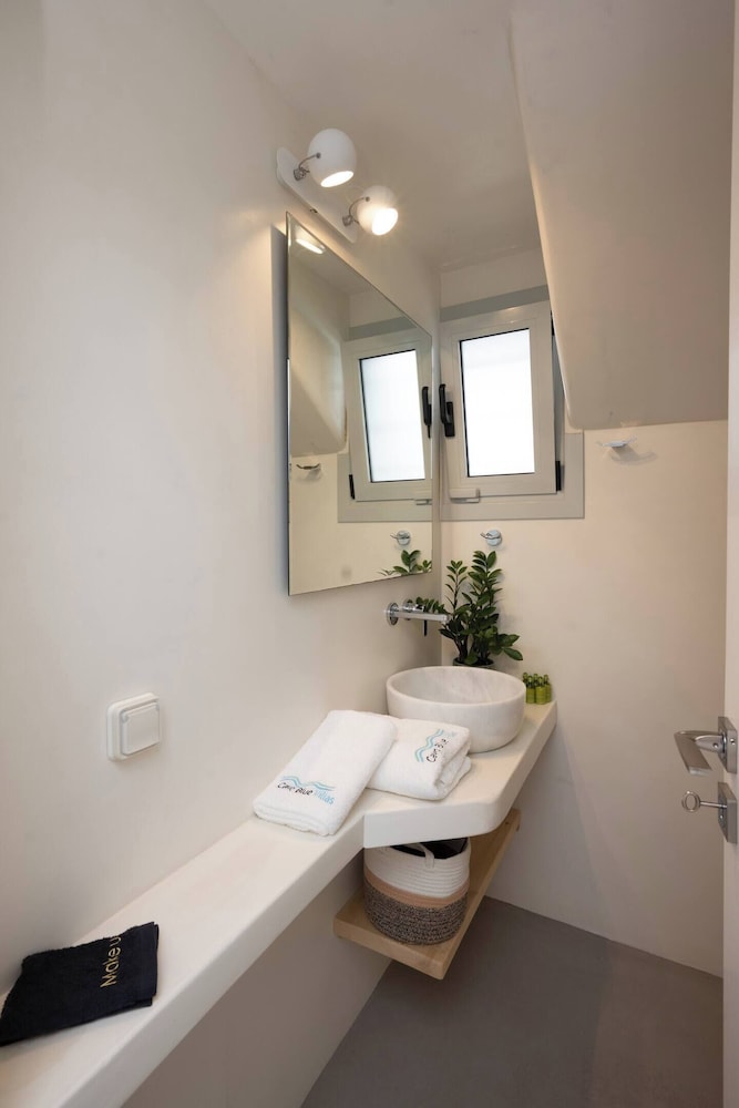 CAVO BLUE VILLAS