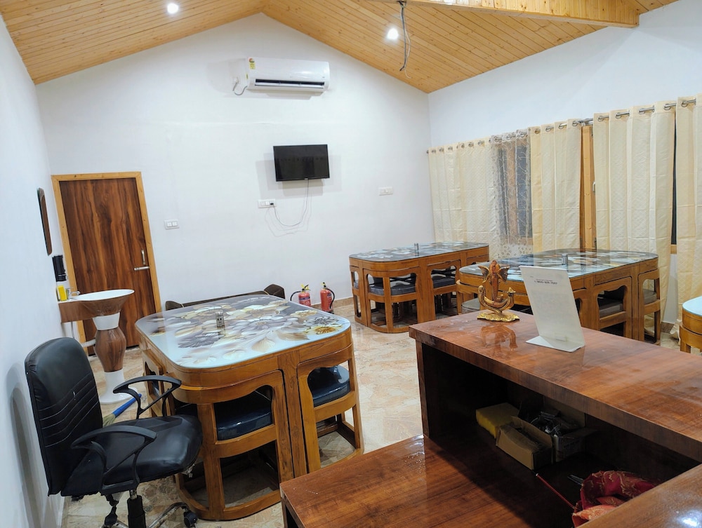 Blue Sheep Resort & Restaurant
