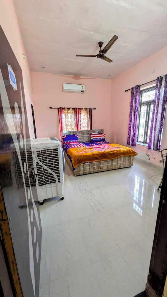 Hare Krishna Hotel & Restaurant