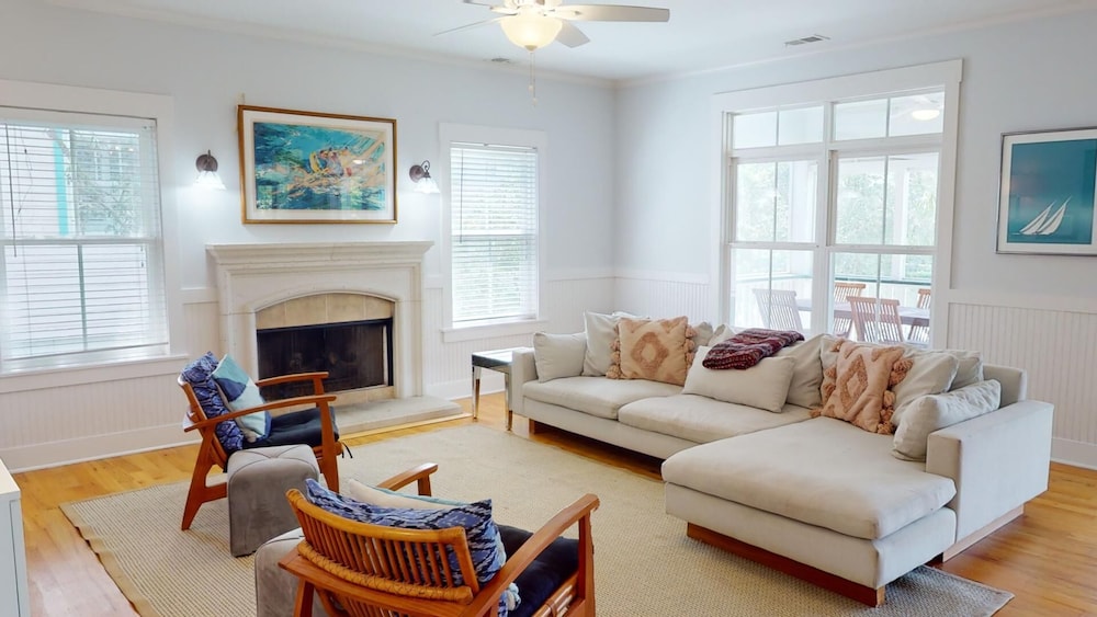 Miss Us Howl by Tybee Vacation Rentals