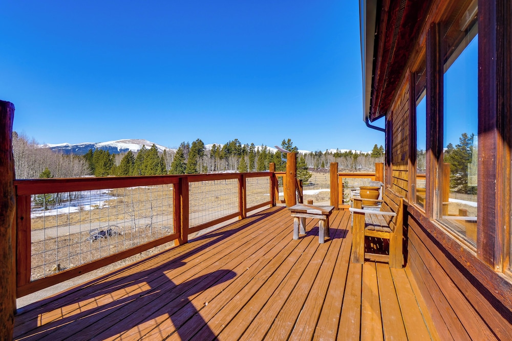 Mtn-view Getaway w/ On-site Trails in Fairplay!