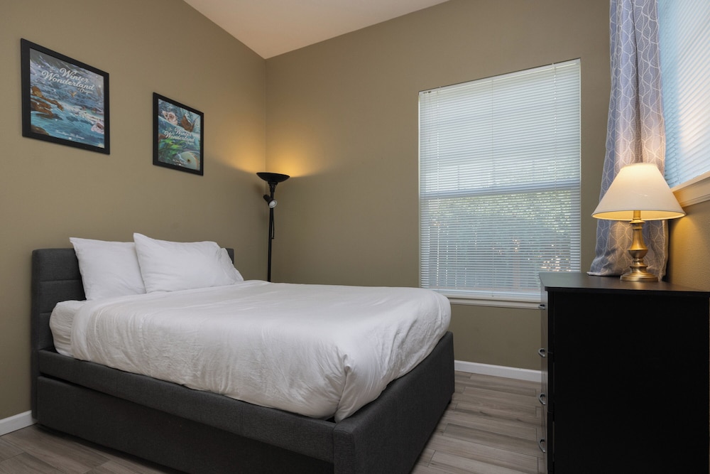 The Old Mill Retreat Sleeps 6!
