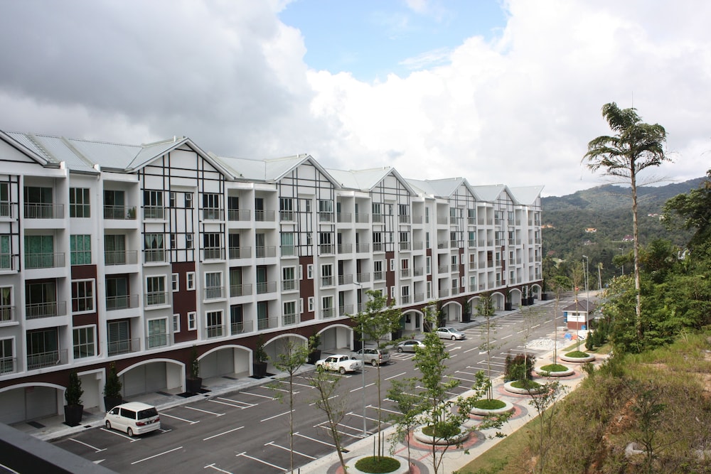 Cameron Strawberry Residence photo 2