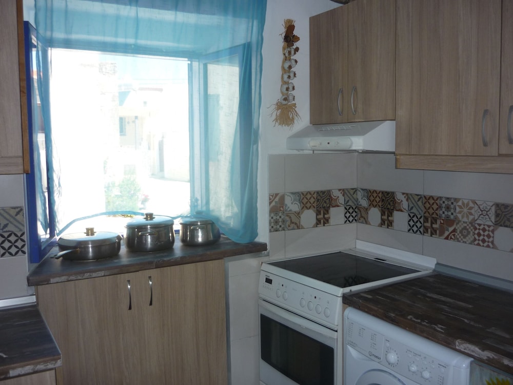 Traditional Villa 7 Mins Drive From Haraki Beach view 5