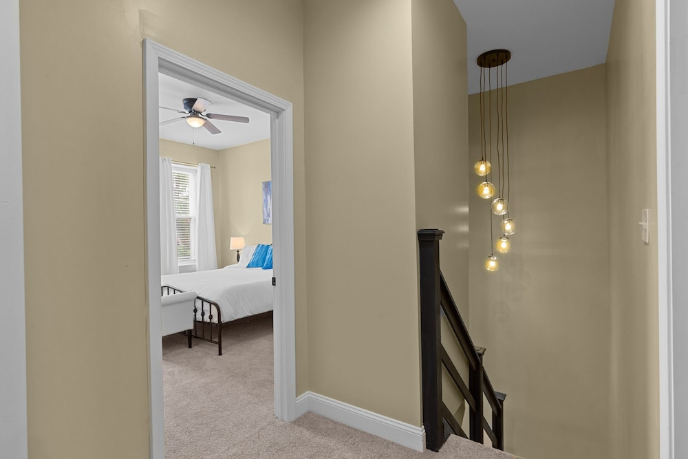 Red Brick Hideaway | JZ Vacation Rentals view 2
