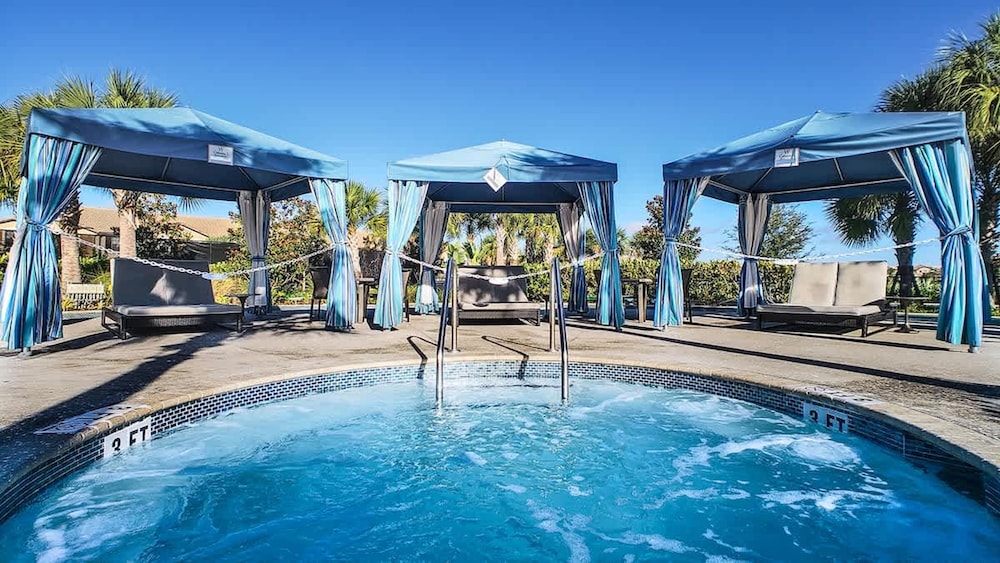 Pet Friendly Amazing 5 BR Sleeps 10 Ww2116