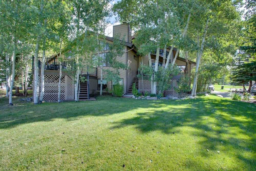 Avon Duplex Between Beaver Creek & Vail Resorts! view 4