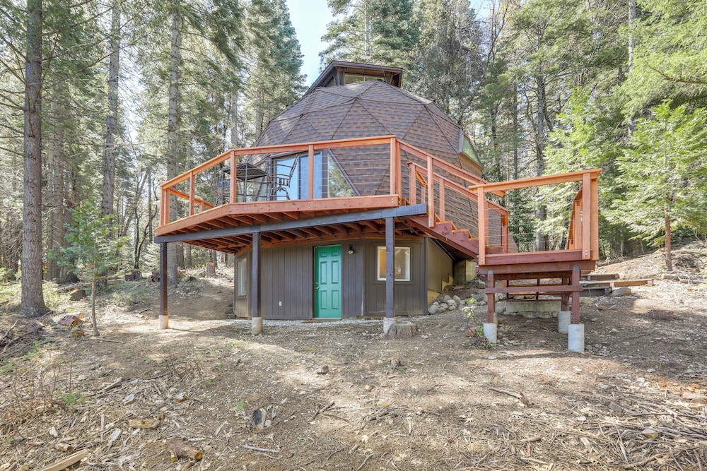 Off-grid Geodesic Dome: Nevada City House w/ Views
