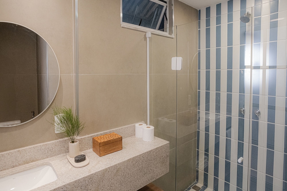 Sea View and Balcony With Bathtub Q21