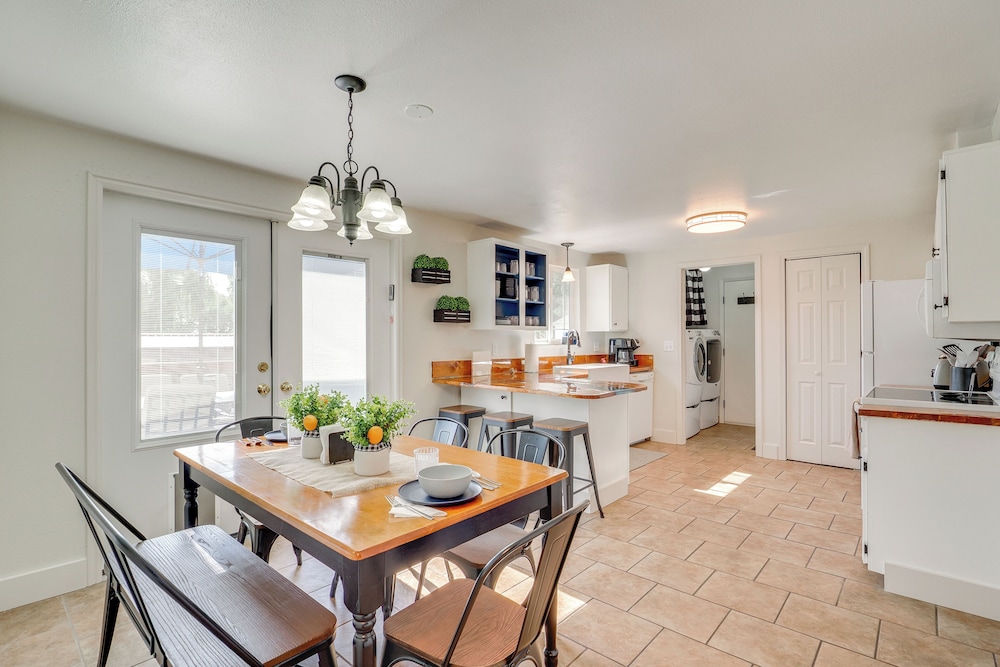 1 Mi to Main Street Vernal: Updated Home w/ Yard!