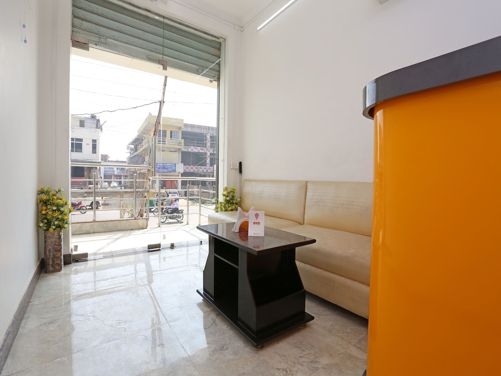 OYO 11306 SS Hotel