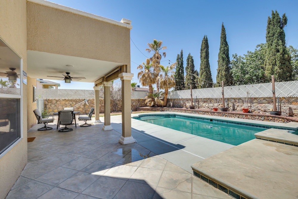Patio, Pool & Spa: Family Retreat in Horizon City!